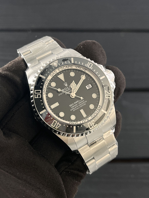 Sea-Dweller Deepsea 136660