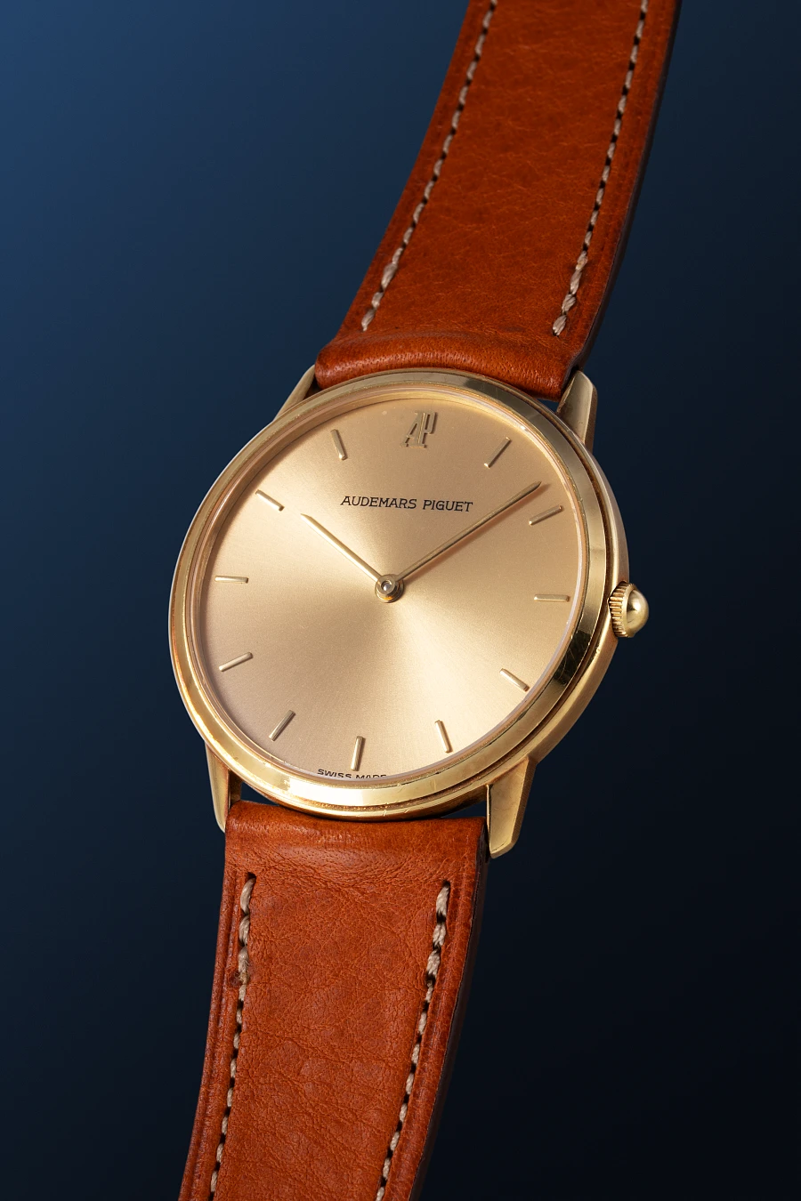 Quartz Dress Watch in 18k Yellow Gold