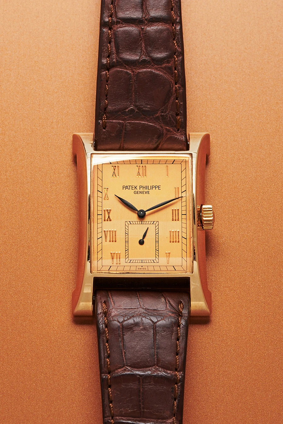 Pagoda 18K yellow gold Hand-Wound