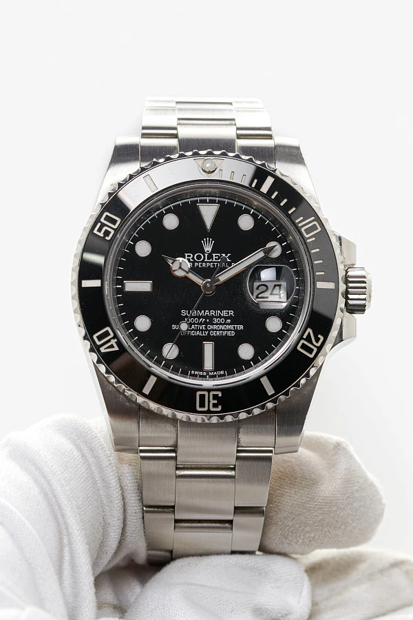 Rolex Submariner Date