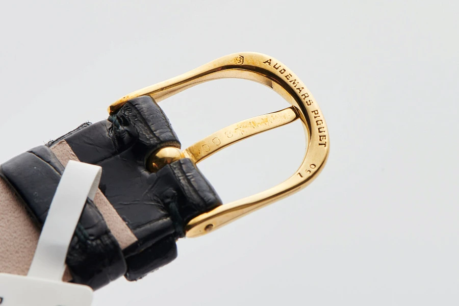 Dress Watch in 18k Yellow Gold