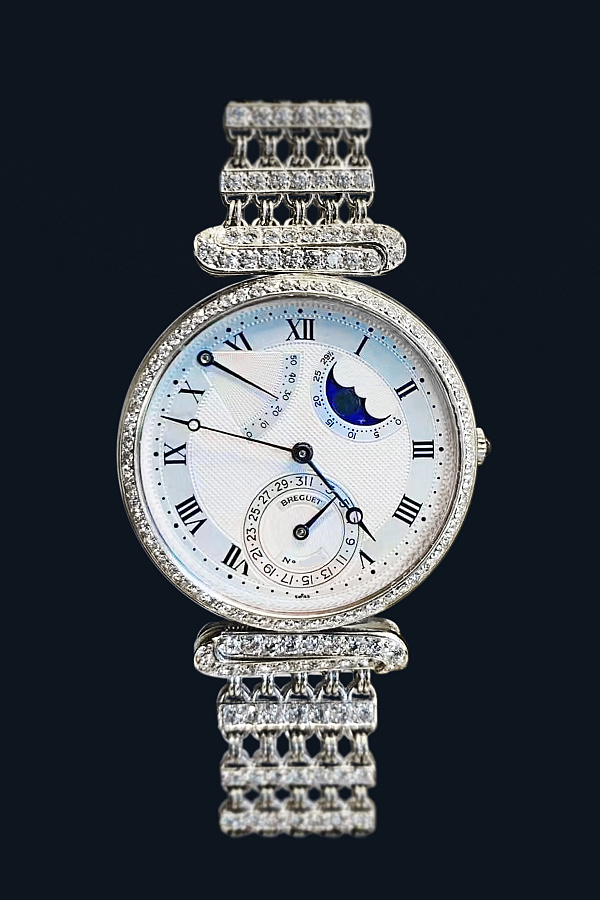 Classique Ref. 3130 in 18k White Gold