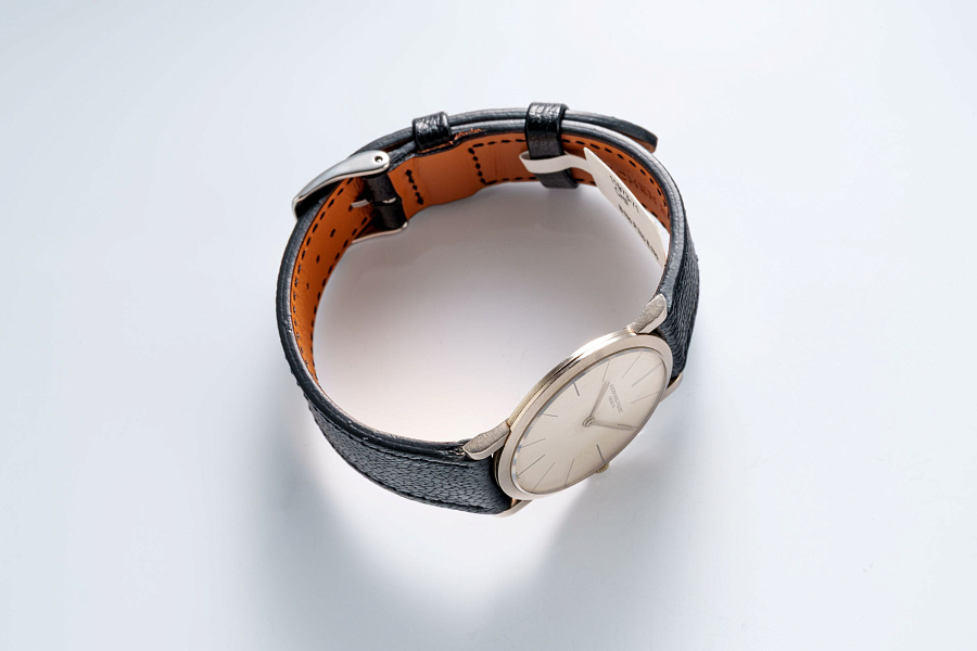 Ultra Thin Dress Watch in 18k White Gold