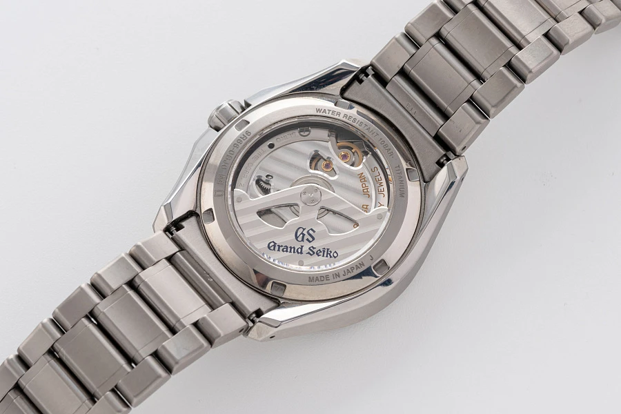 GMT Ref. SBGE285 in Titanium