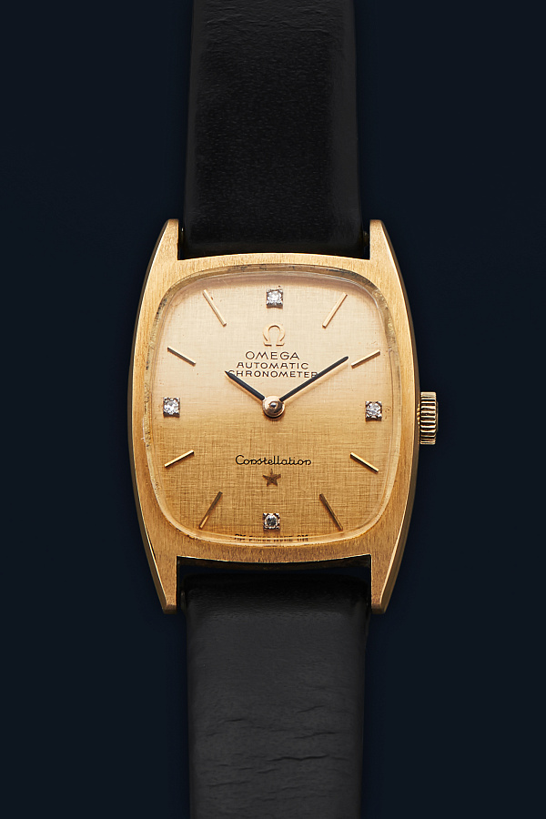 Constellation Chronometer in 18k Yellow Gold with Diamond Indices