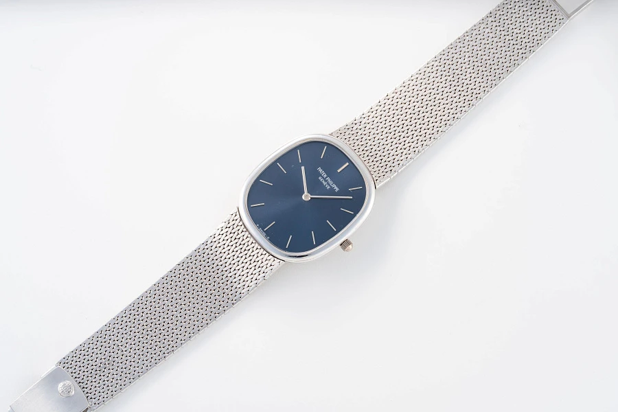 Ellipse Ref. 3738 in 18k White Gold