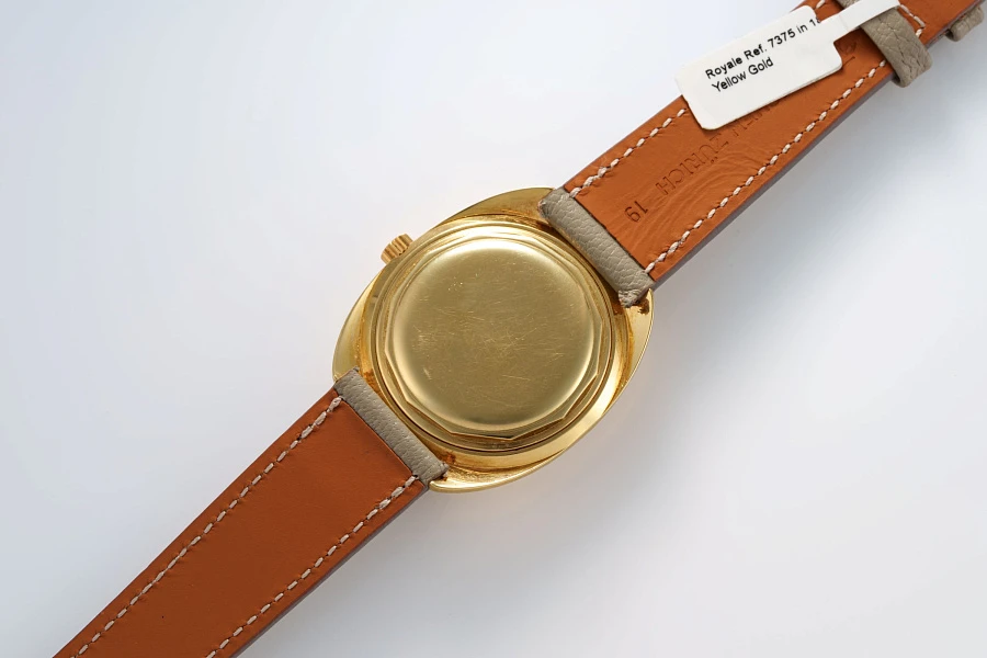 Royal Ref. 7375 in 18k Yellow Gold