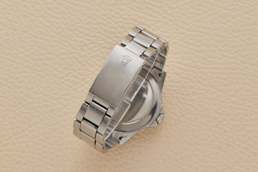 McQueen Albino 1655, MK 2