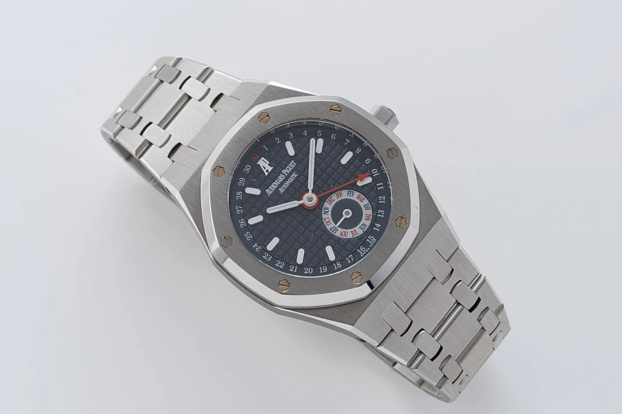Royal Oak Annual Calendar Ref. 25920ST in Stainless Steel