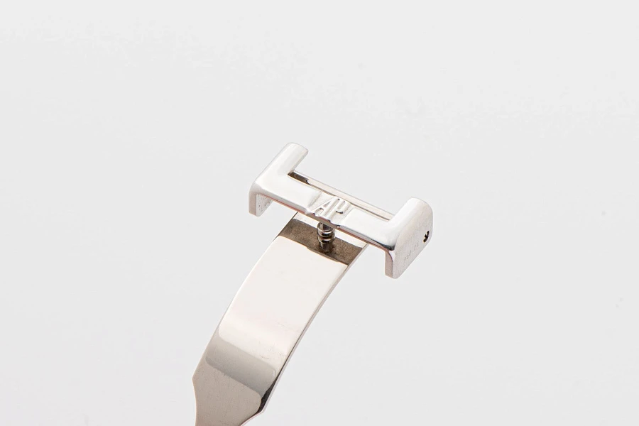 'John Schaeffer' Ref. 14994BC in 18k White Gold