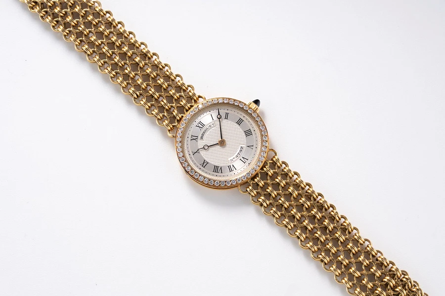 Ladies Watch on Mesh Bracelet in 18k Yellow Gold