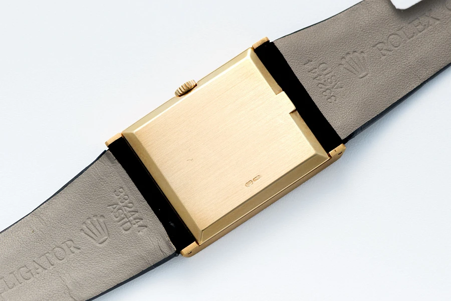 Cellini Clous de Paris Ref. 4127 in 18k Yellow Gold