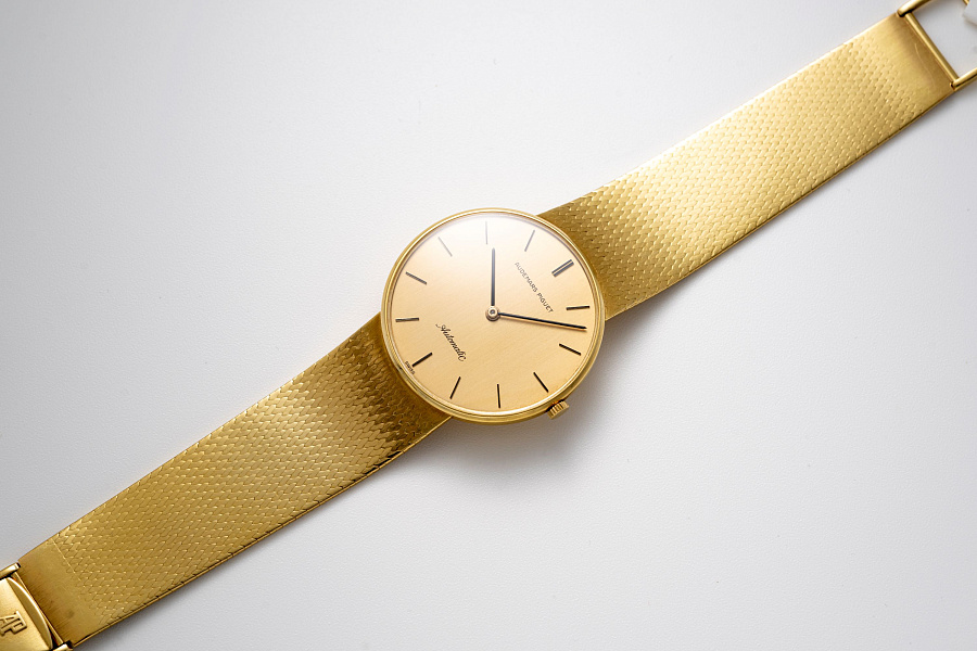 Ultra Thin Automatic Dress Watch in 18k Yellow Gold