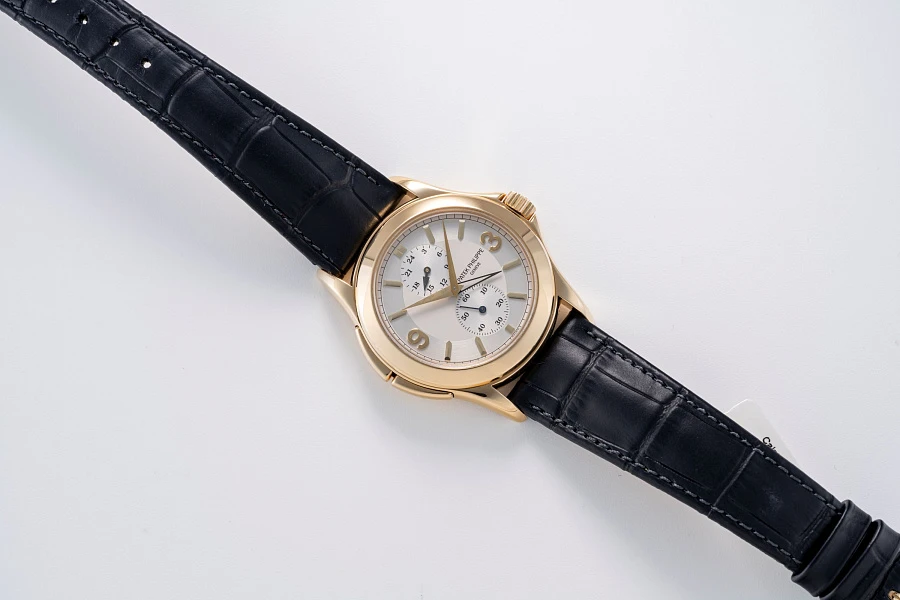 Calatrava Travel Time Ref. 5134 in 18k Yellow Gold