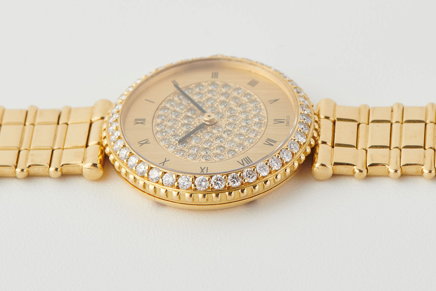 Diamond-Set Ladies Watch in 18K Yellow Gold