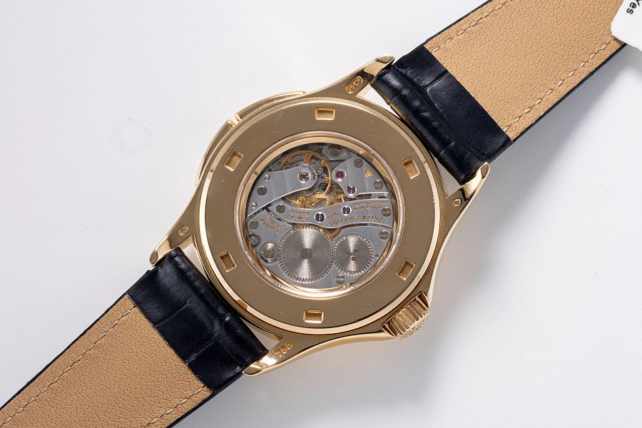 Calatrava Travel Time Ref. 5134 in 18k Yellow Gold