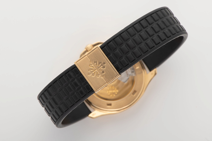 Aquanaut Ref. 5065 in 18k Yellow Gold