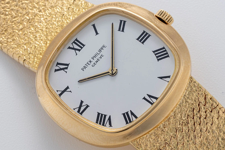 TV Dial Ref. 4115 in 18k Yellow Gold