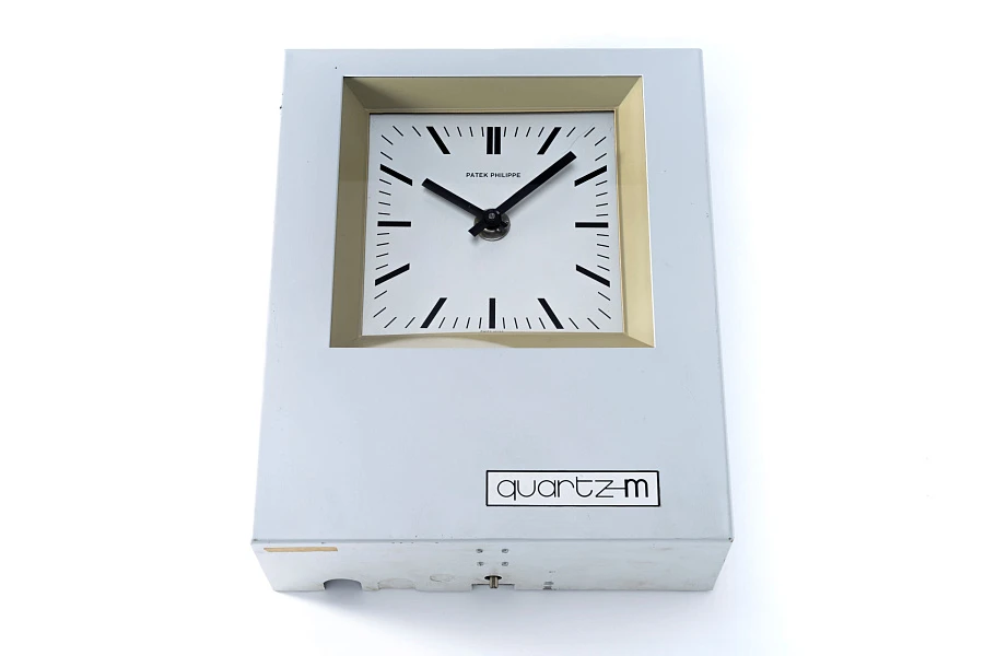 Vintage Quartz-M Wall Clock