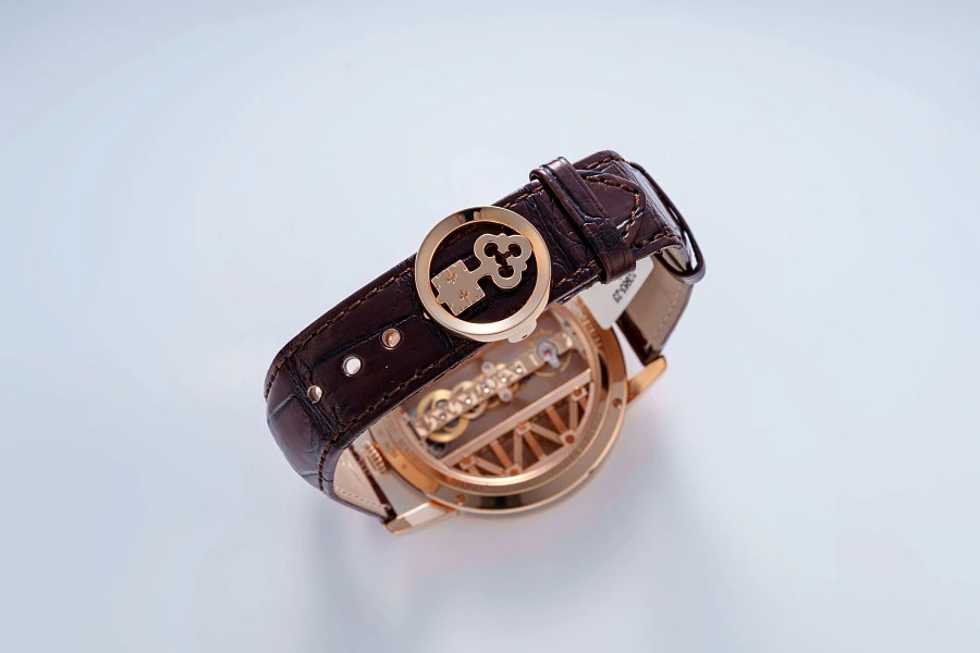 Golden Bridge Ref. 05.0087 in 18k Rose Gold