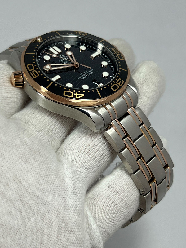 Seamaster Professional Diver 300m Steel & Gold