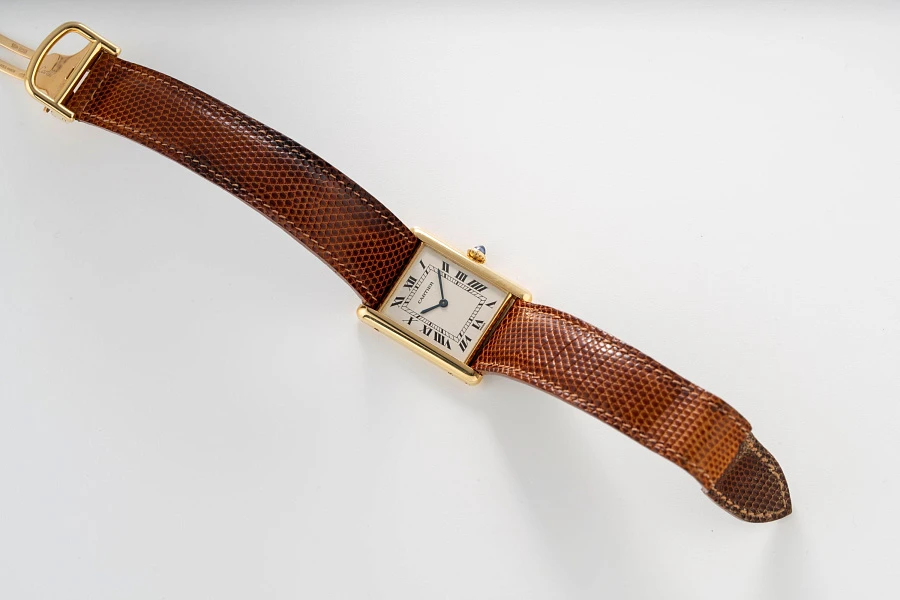 Tank Louis Extra Plate Ref. 96065 in 18k Yellow Gold