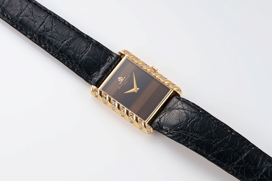 Tank with Tiger Eye Print Dial Ref. 704120 in 18k Yellow Gold