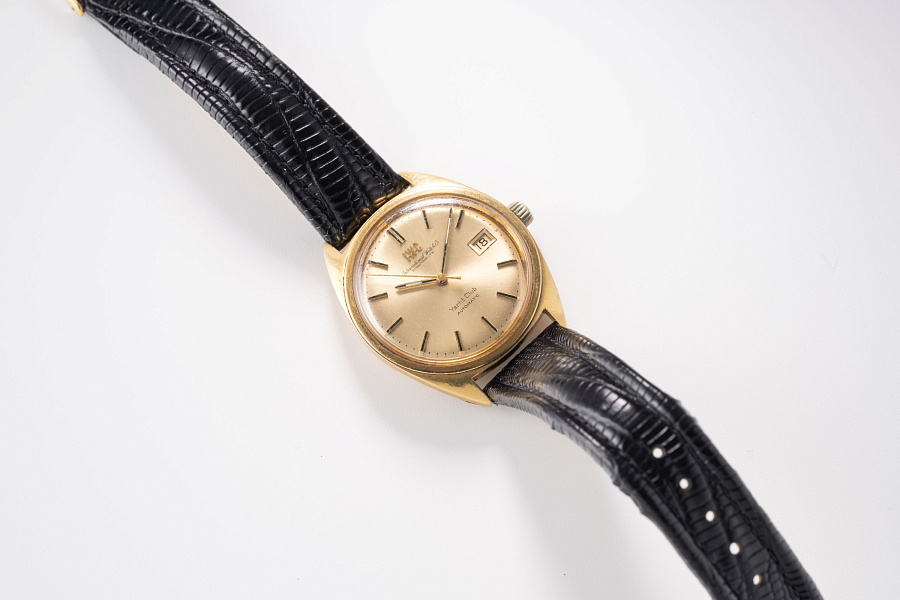 Yacht-Club Ref. R811A in 18k Yellow Gold