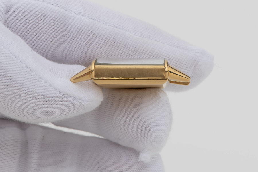 Square in 18k Yellow Gold