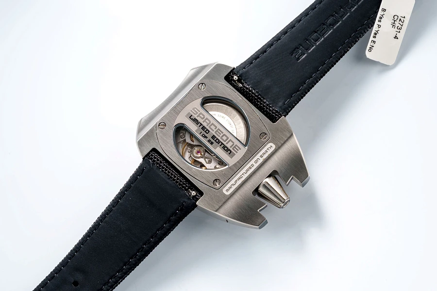 Jumping Hour Limited Edition in Stainless Steel