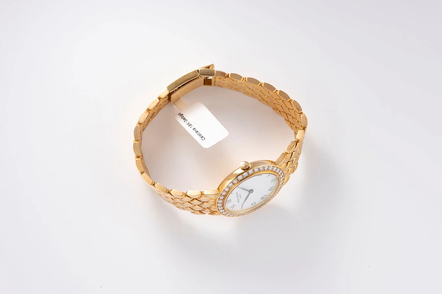 Ladies Calatrava Ref. 4820-001 in 18k Yellow Gold