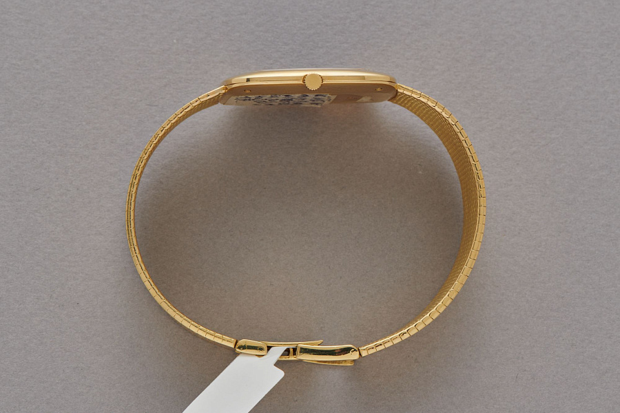 Dress Watch in 18k Yellow Gold