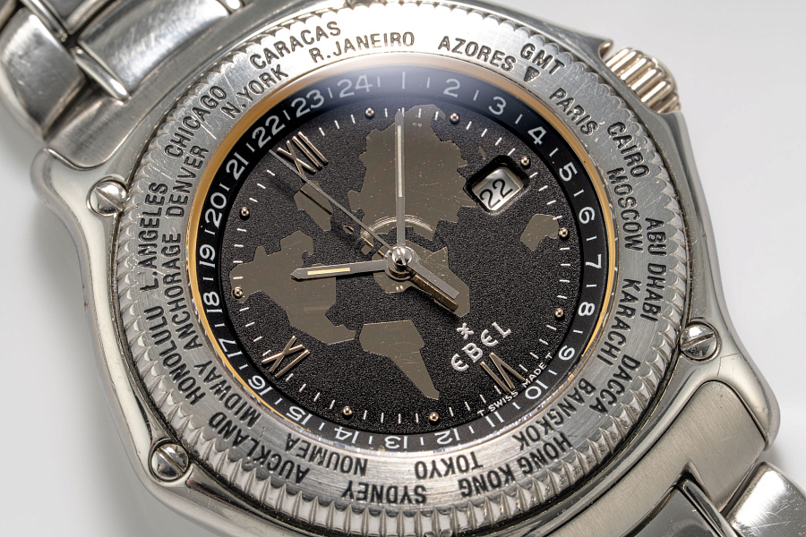 Voyager World Time Ref. 9124913 in Stainless Steel