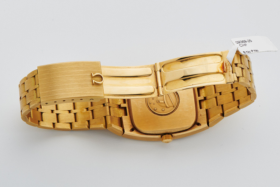 Constellation Automatic in 18k Yellow Gold