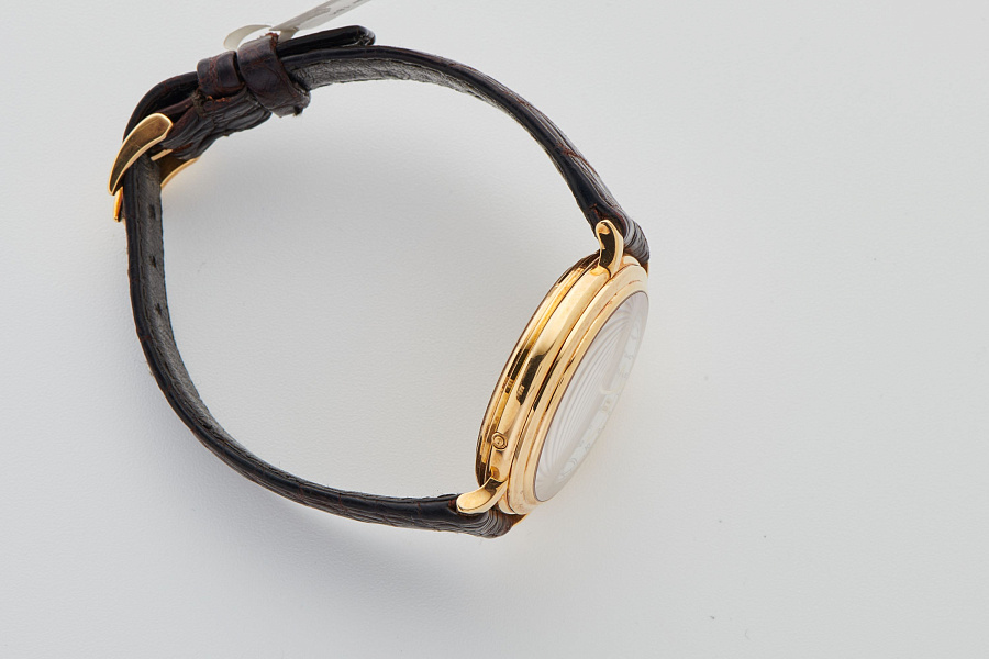 Triple Calendar in 18k Yellow Gold