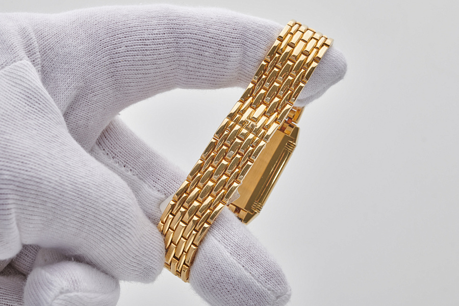 Reverso Yellow Gold