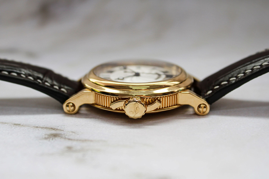 Marine Big Date Yellow Gold