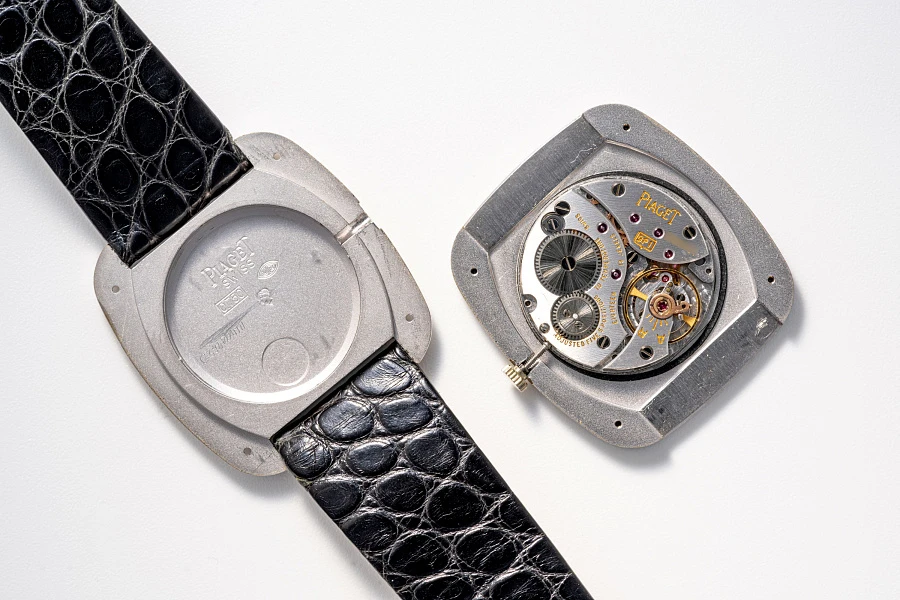 Ref. 99022 in 18k White Gold