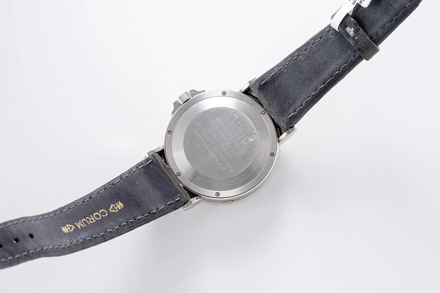 Meteorite Peary Ref. 71.450.70 in Platinum with Pointer Date and Moonphase
