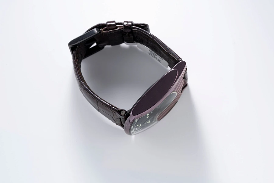 UR-103.08 TIALN with Satellite Hour Display