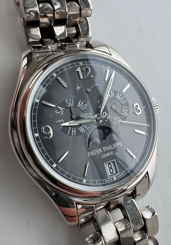 Annual Calendar Ref. 5146 in 18k White Gold