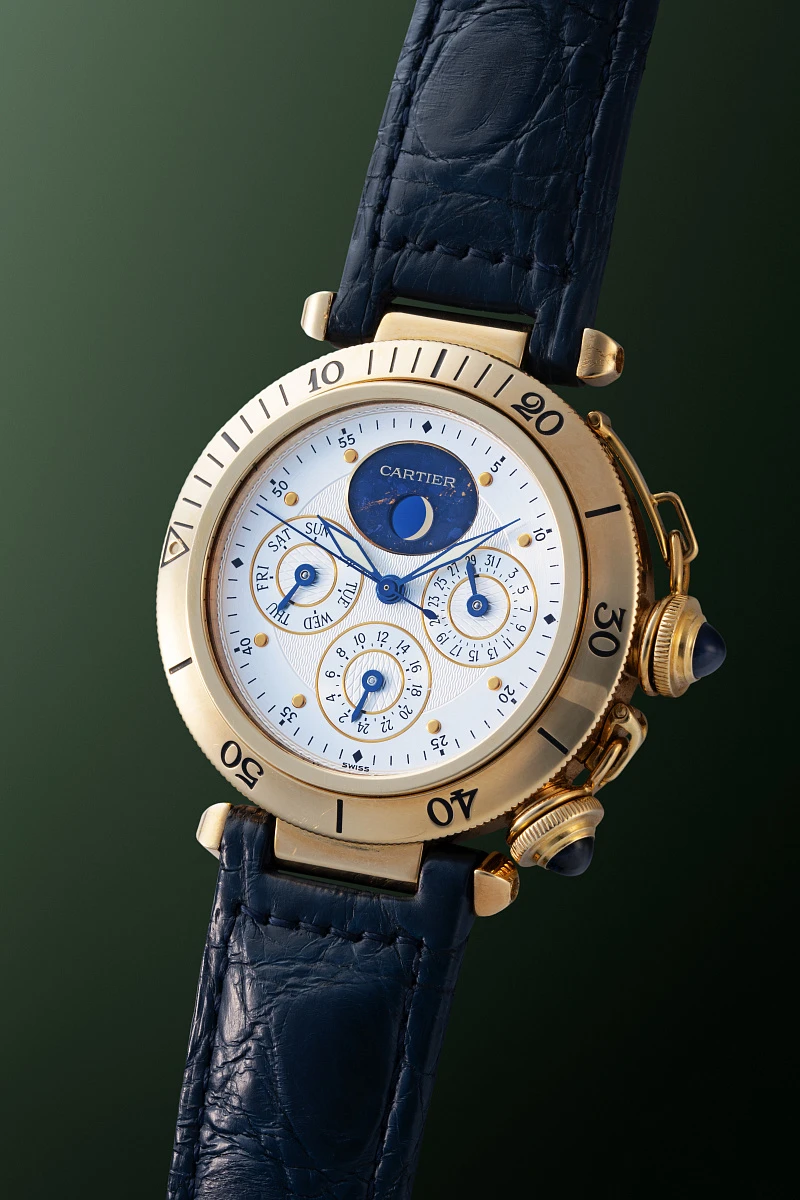 Pasha Calendar Ref. 0985 in 18k Yellow Gold