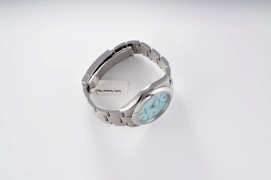 Oyster Perpetual 'Tiffany' Dial Ref. 126000 in Stainless Steel