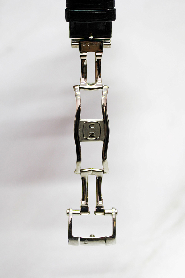 GMT± Perpetual Platinum Limited Edition 500