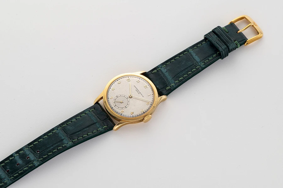 Calatrava-Style Watch in 18k Yellow Gold