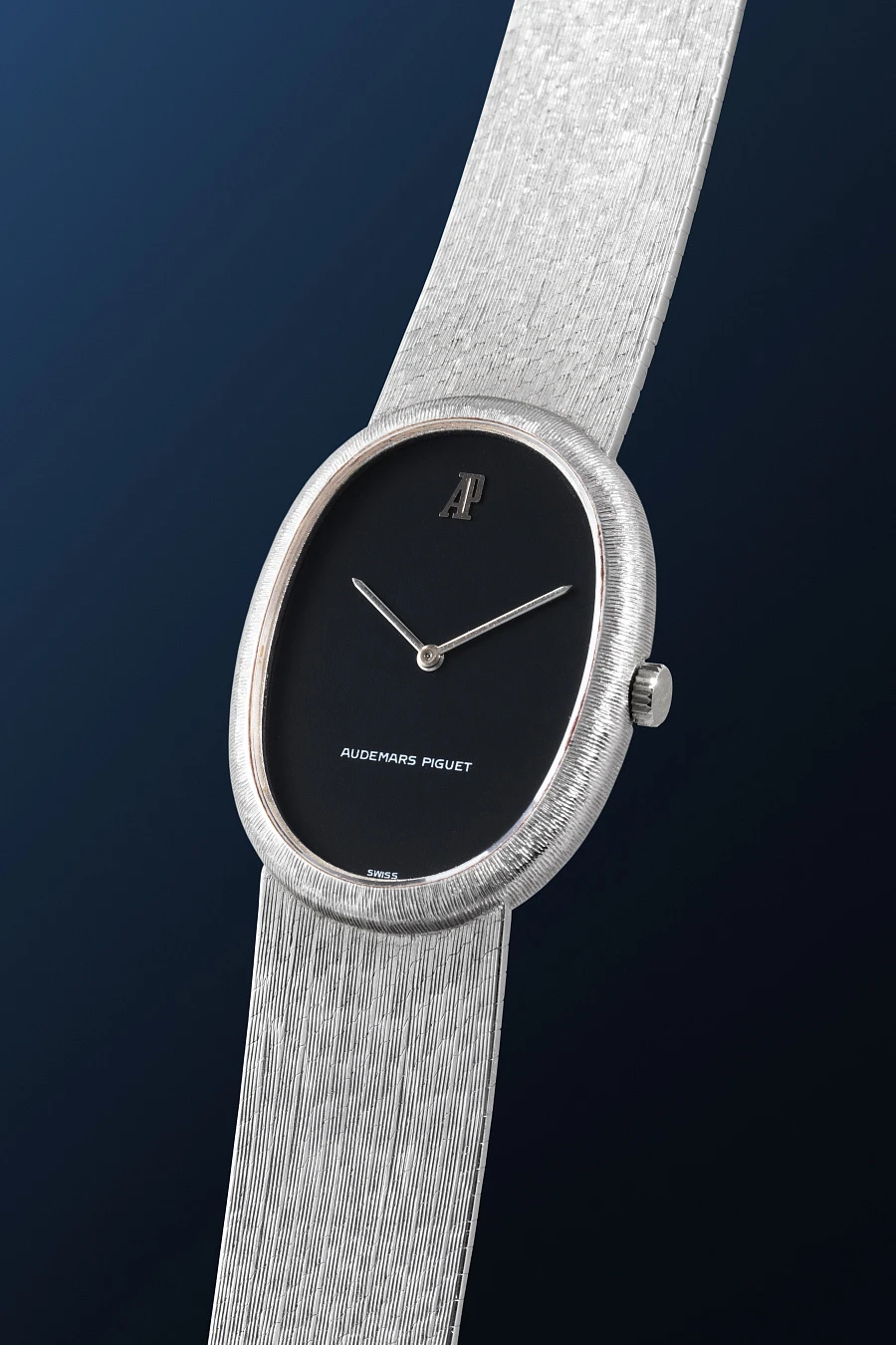 Elliptical Ladies Watch in 18k White Gold