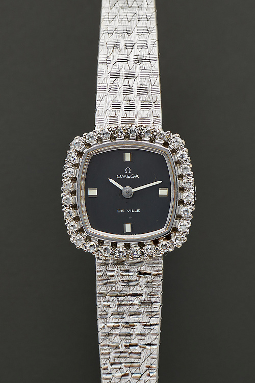 De Ville Ladies Dress Watch in 18k White Gold