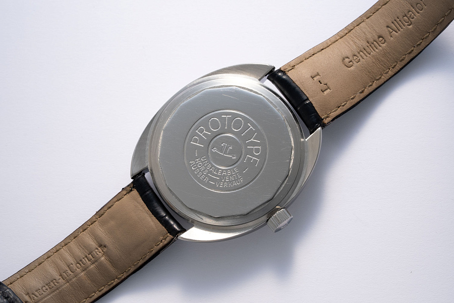 Cushion Case Automatic Prototype with Linen Dial