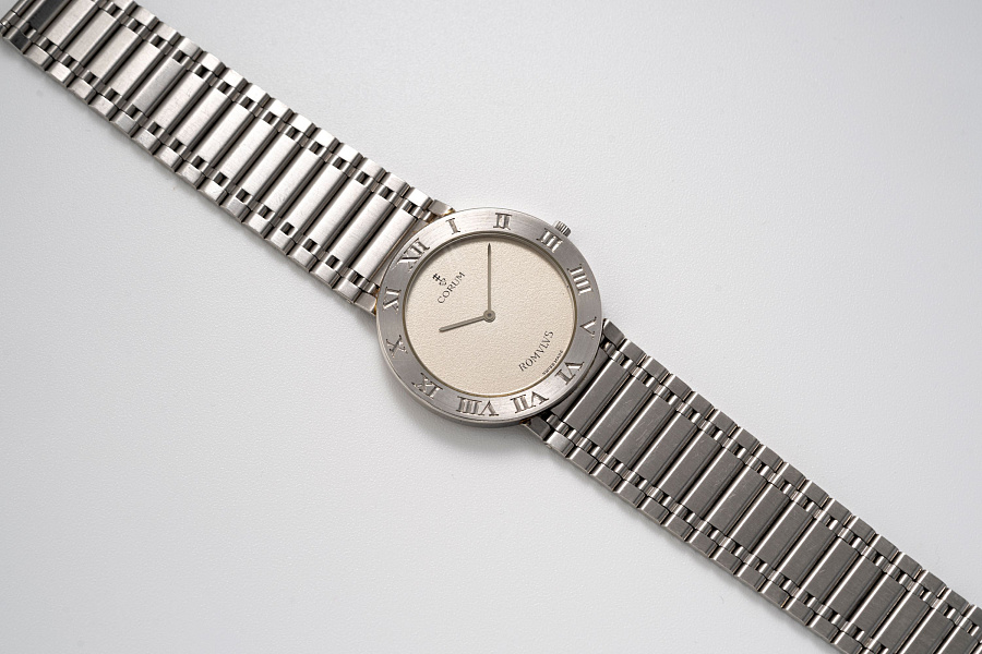 Romulus Ref. 50.103.70V-48 in Platinum