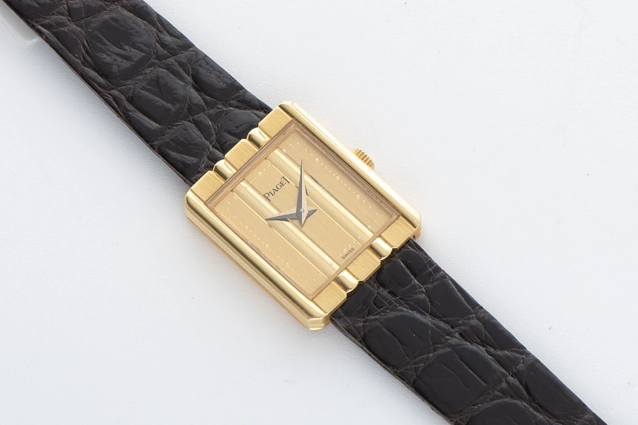 Ladies Protocole Ref. 8393 in 18k Yellow Gold